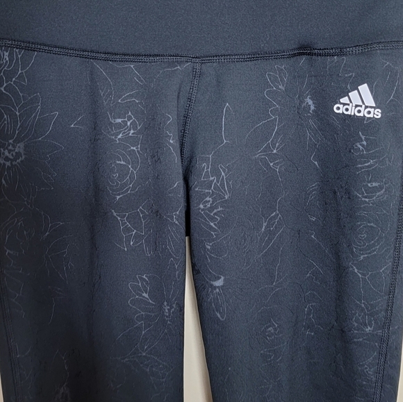Adidas | Climalite Black Floral Embossed Leggings Size Small - Picture 3 of 6